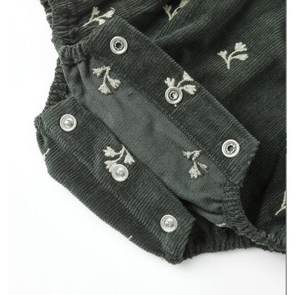 NEW RYLEE + CRU baby's freya romper in blossom - Picture 3 of 3